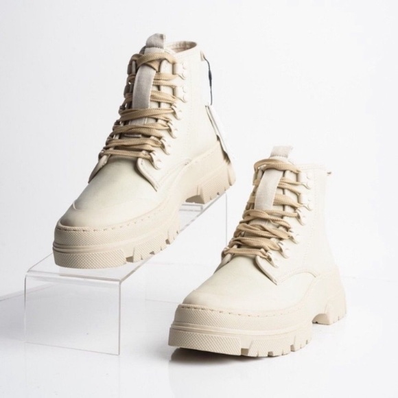 Aerie Fuzzy Soft Oversized Varsity V Neck Sweater American Eagle Outfitter Zara - Picture 15 of 16